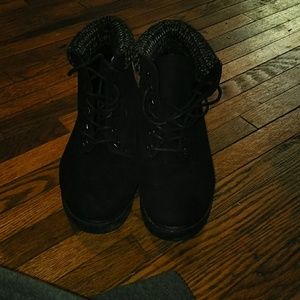 Regular Black Boots